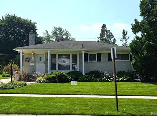 708 Knight St, Milford, MI 48381