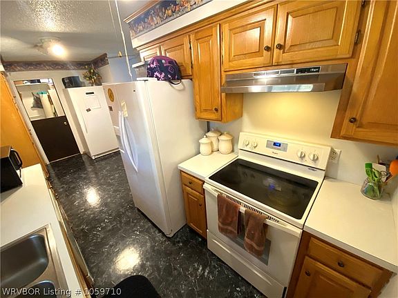 2nd image of 3221 Grinnell Ave