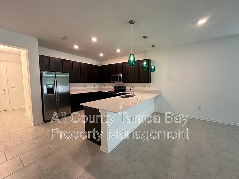 220 Pershing St — Photo 7