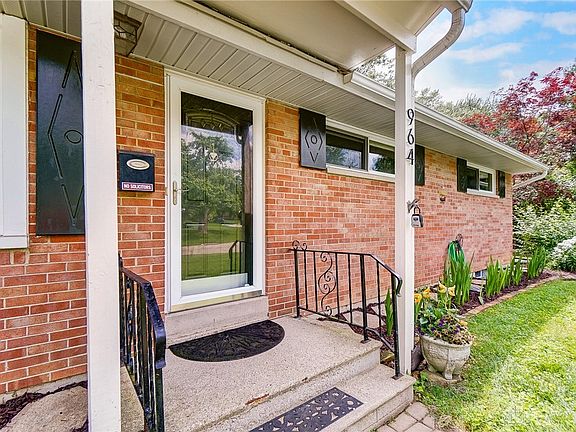 4th image of 964 Donson Dr