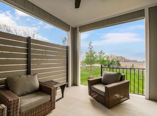 2301 W 180th St, Overland Park, KS 66085