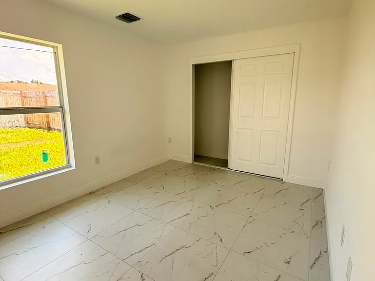 4696 Weymouth St #4696 — Photo 3