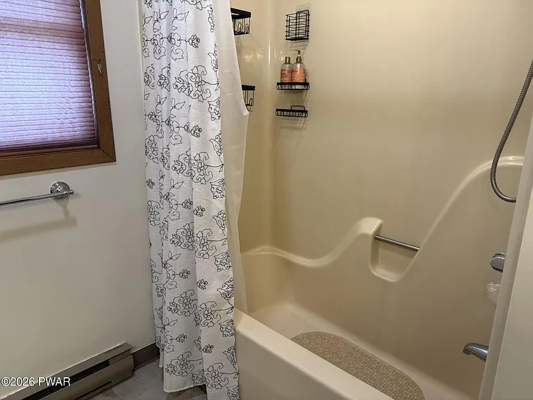 110 Wheatfield Dr — Photo 9