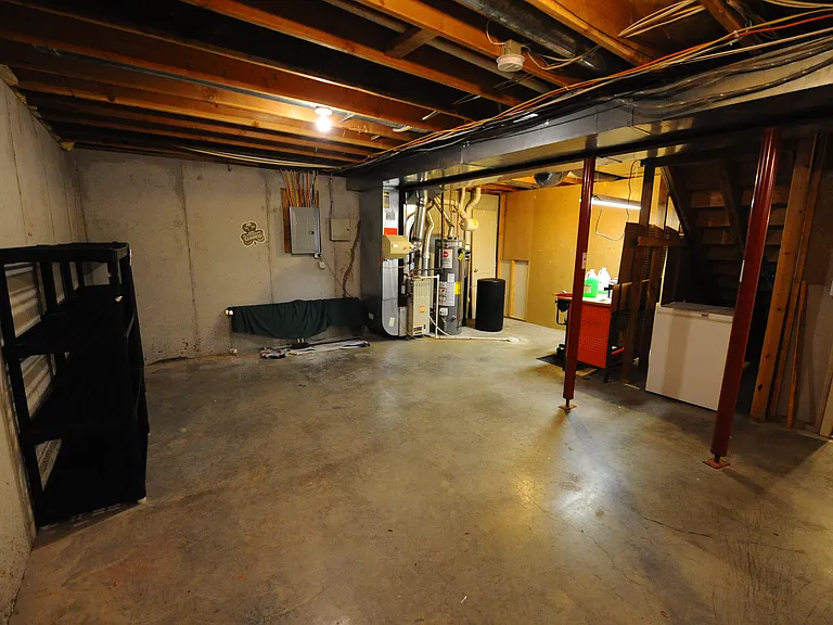 3204 NW 67th Ct — Photo 17