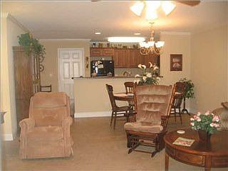 5th image of 2202 Applebrook Dr