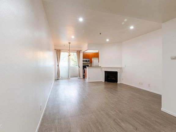 4th image of 620 S Gramercy Pl