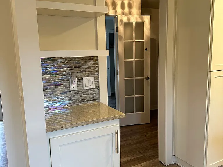 2484 Alder St — Photo 10