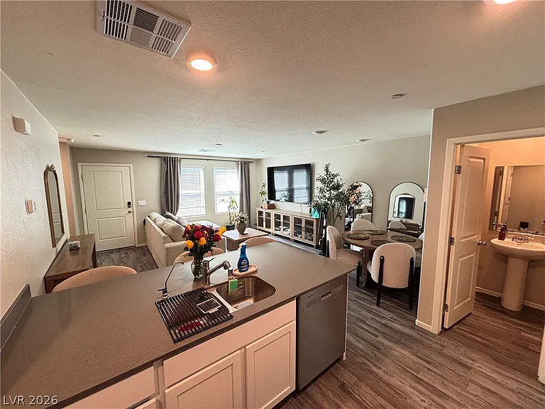 6173 Hibiscus Garden St — Photo 9