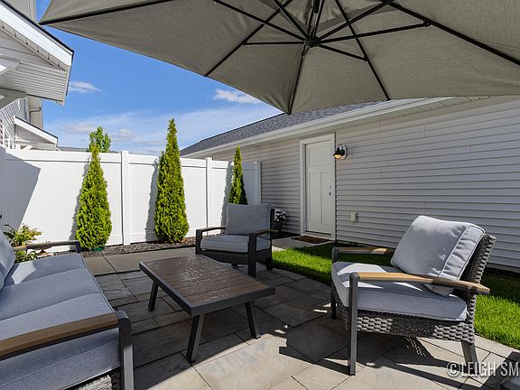5th image of 6736 Promenade St NE #30