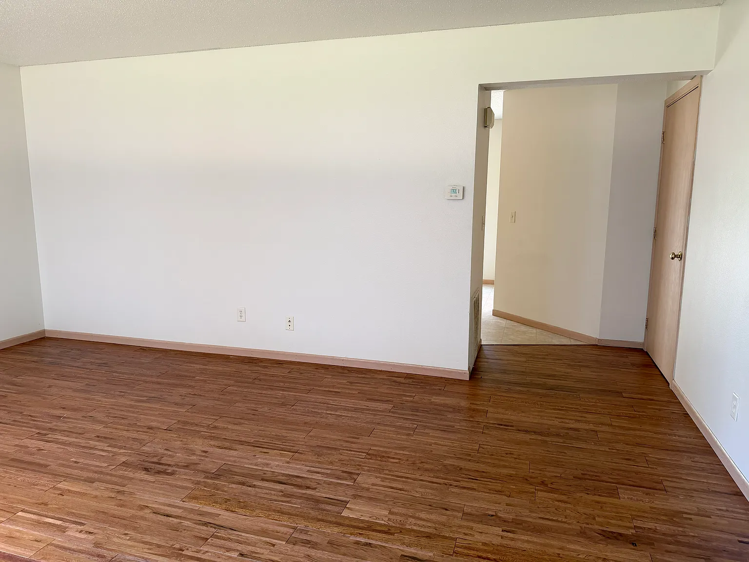 3 bed, 1200 sqft, $1,675 — Photo 4