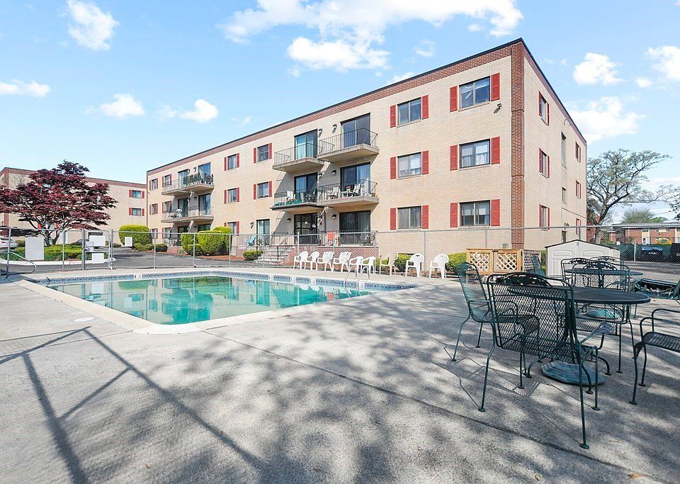 Flax Pond Condominiums 406 Broadway Lynn MA Zillow