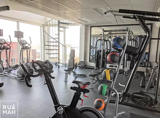 Rented by Rumah Realty Inc | media 7