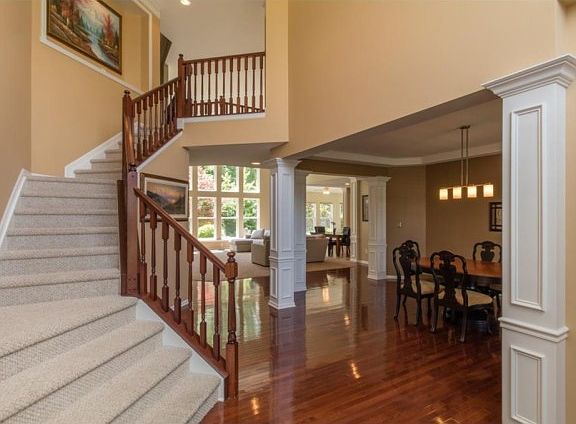 2nd image of 2815 Windy Knoll Ln