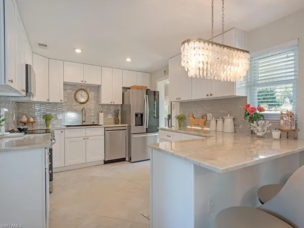 23 Knights Bridge RD #A54, NAPLES, FL 34112