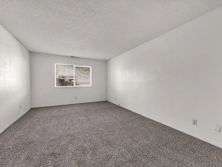 2300 Dickerson Rd #42 — Photo 19