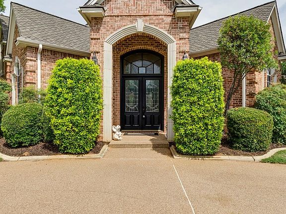 3rd image of 4800 Eversham Ct