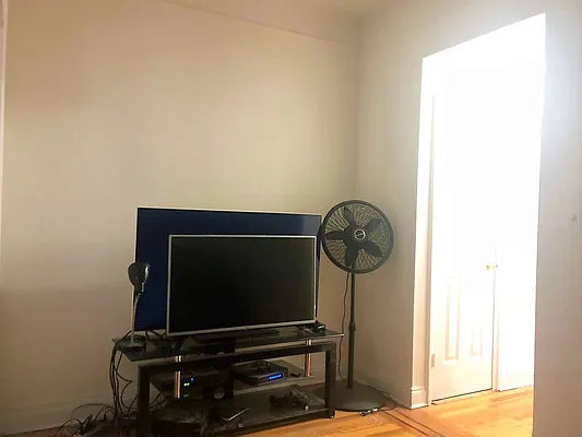 Rented by Dynamik Realty | media 38