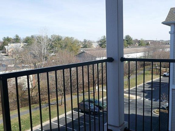 5th image of 19615 Galway Bay Cir APT 401