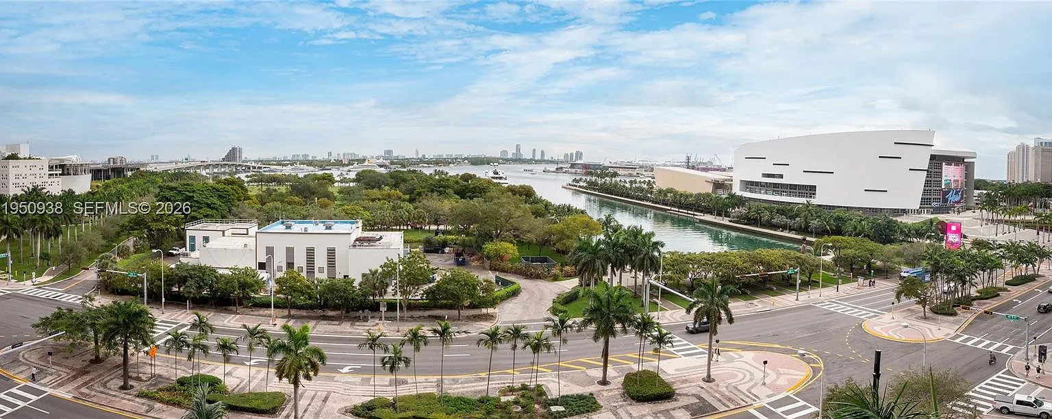 900 Biscayne Bay Condo — Photo 4