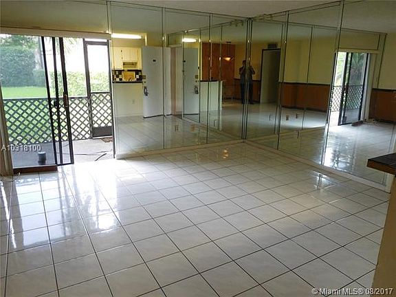 2nd image of 915 NE 199th St APT 102-15