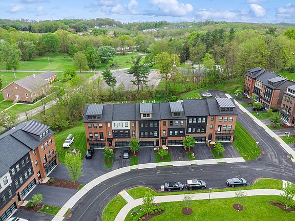 4th image of 335 Azalea Dr