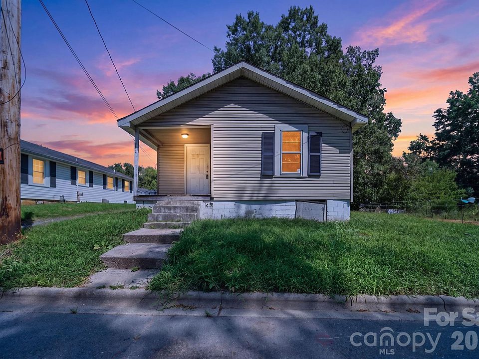 1st image of 439 Richardson St