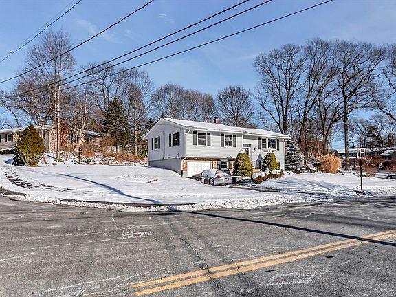 3rd image of 23 Catherine Dr