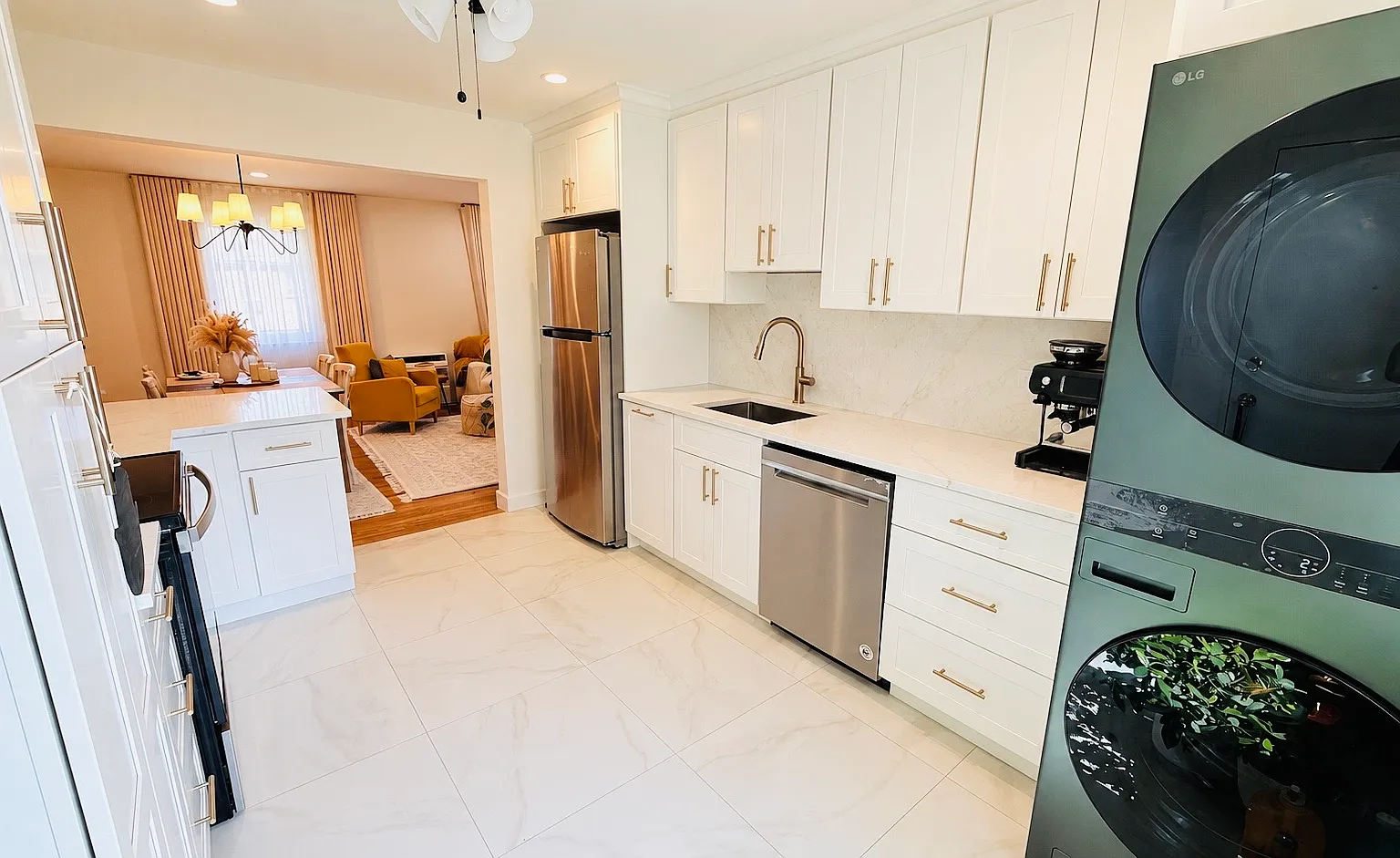 2 bed, 950 sqft, $2,800 — Photo 2