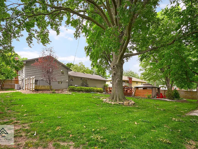 205 SW Craigmont Dr — Photo 20