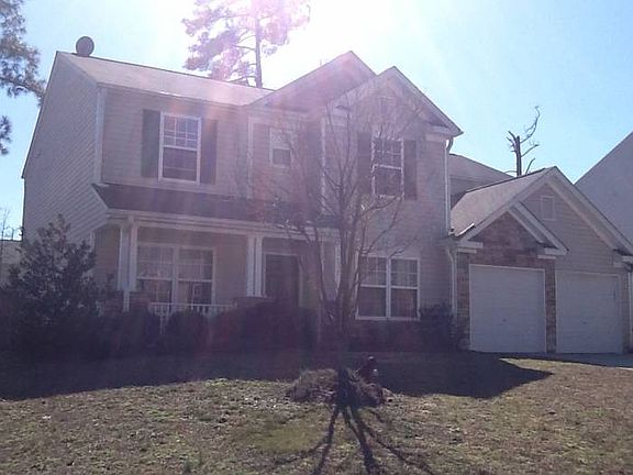 Stone Accents & Front Por