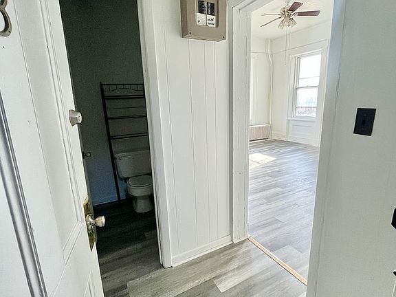 5th image of 135-137 W Linn St #3