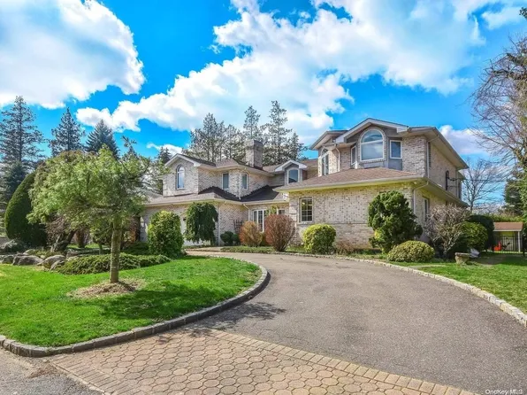 (undisclosed Address), Greenvale, NY 11548