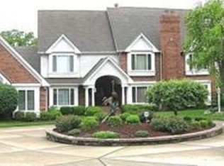 31 Holloway Dr, Lake Saint Louis, MO