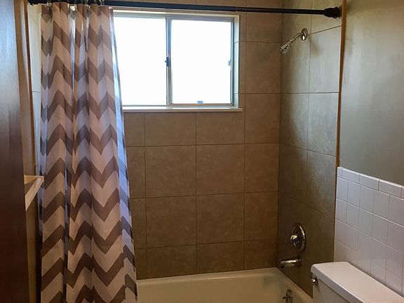 5th image of 308 NE Forest Ave APT 3
