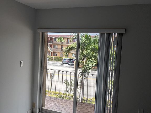 4th image of 6200 W Flagler St APT 205