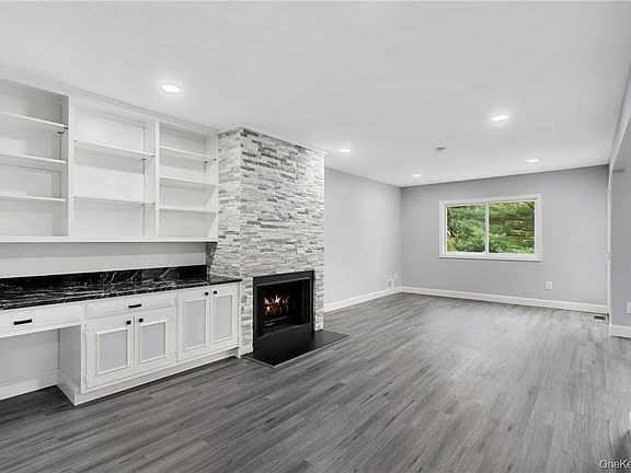 4th image of 25 Barker St #102