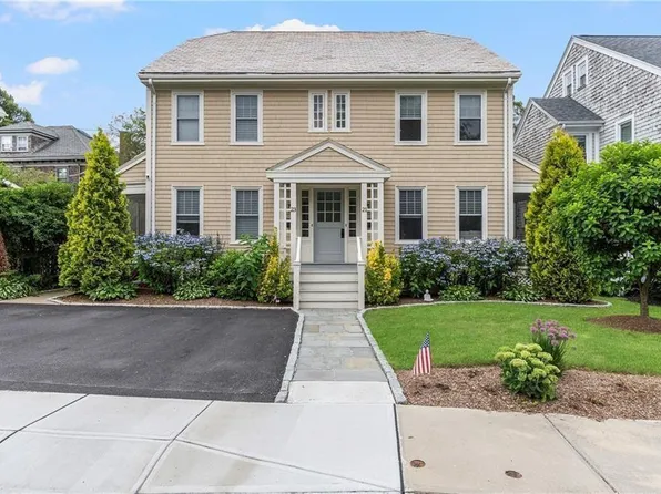23 Pell St, Newport, RI 02840