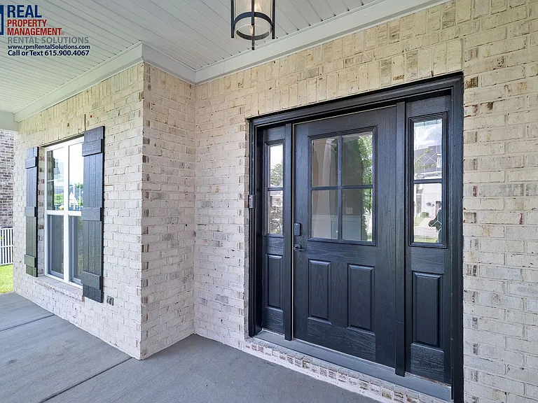 3527 Pershing Dr — Photo 4