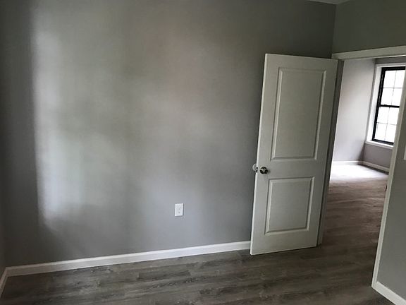 4th image of 718 E 217th St APT 3F