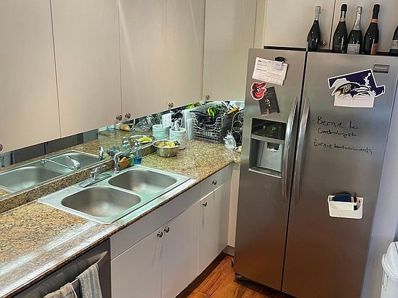 5th image of 1945 N Sheffield Ave APT 203