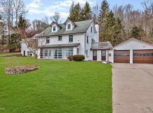 1275 Calkins Rd, Milanville, PA 18443