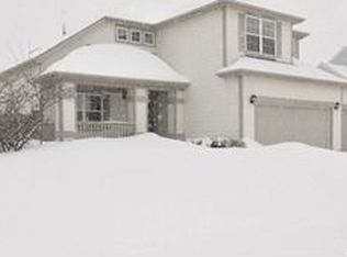 1099 Old Farm Rd, Round Lake, IL 60073