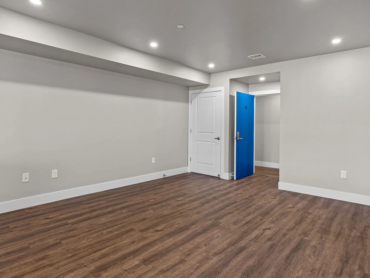 2 bed, 940 sqft, $1,750 — Photo 2