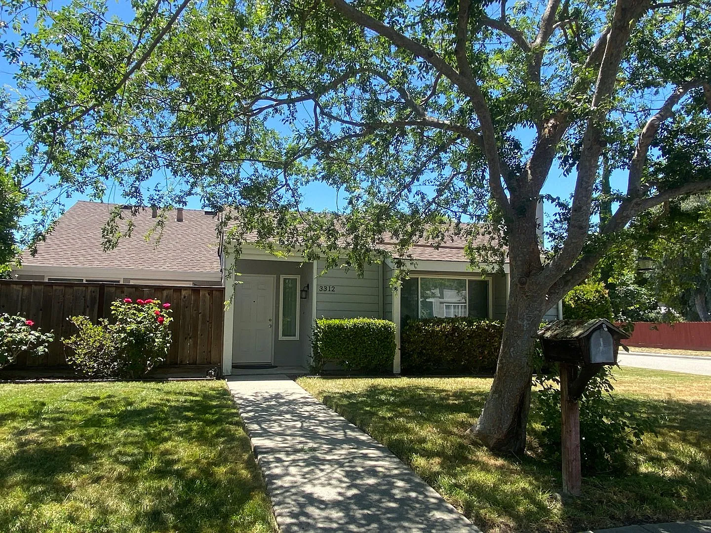 3312 Montevideo Dr photo 1