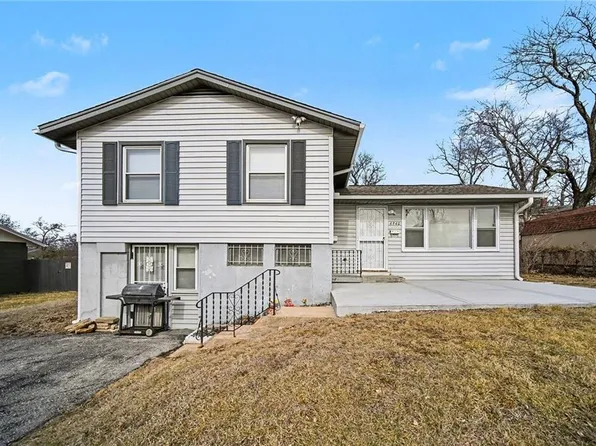 4940 E 40th Pl, Kansas City, MO 64130