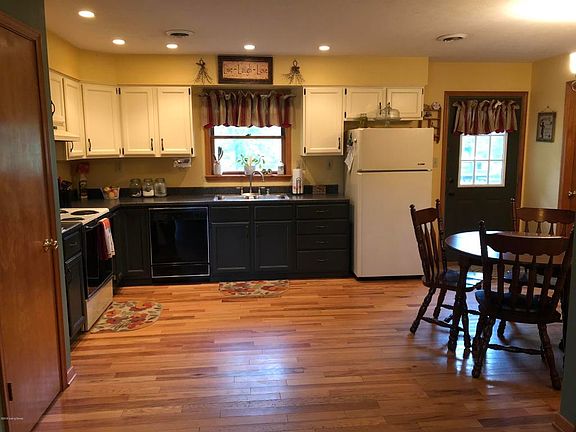 5th image of 477 Cardinal Dr