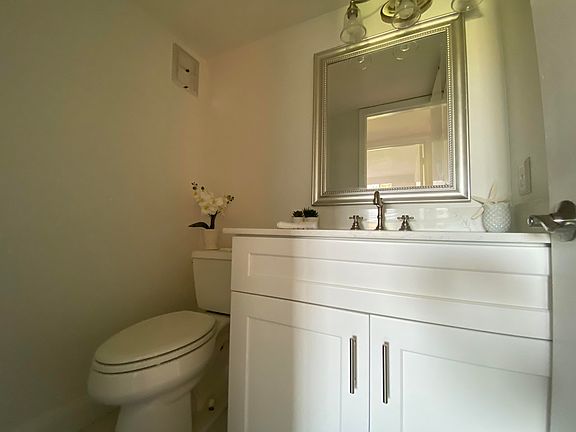 5th image of 171 Berkshire H