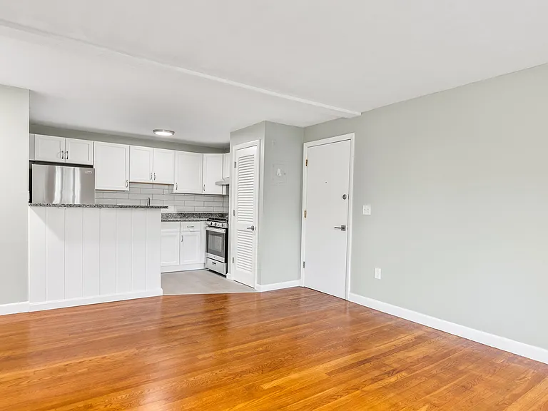 3 Elaine St #33 — Photo 30