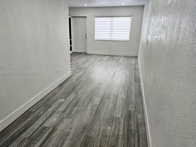 464 E 13th St #464 — Photo 3