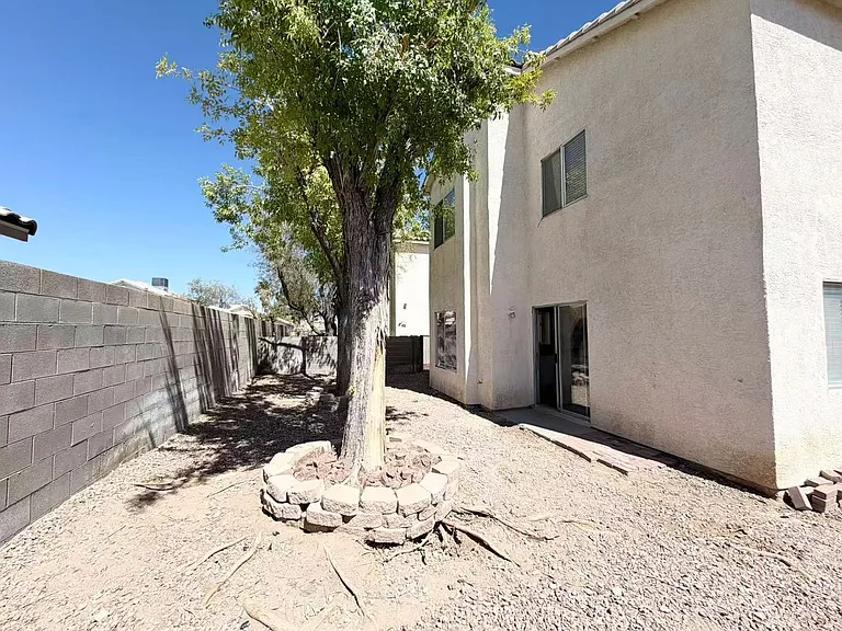 8256 Ten Gallon Ct — Photo 17